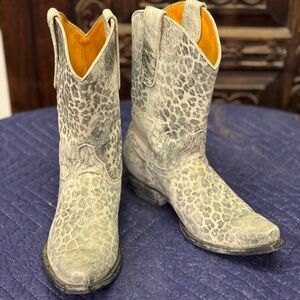 Women’s vintage old gringo boots size 8
